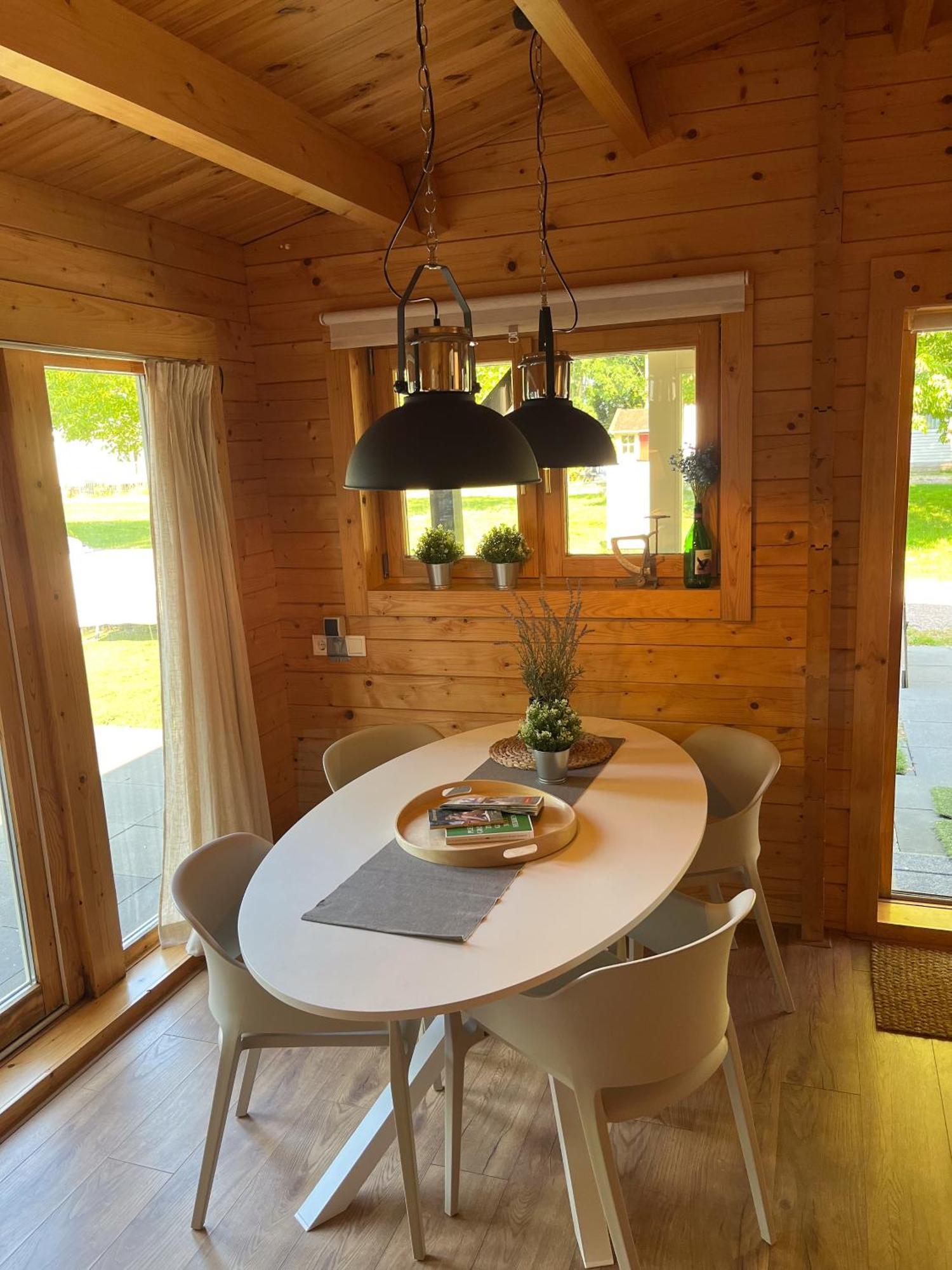 Luxe En Ruim Chalet Met Airco Bij Leekstermeer Matsloot Zewnętrze zdjęcie