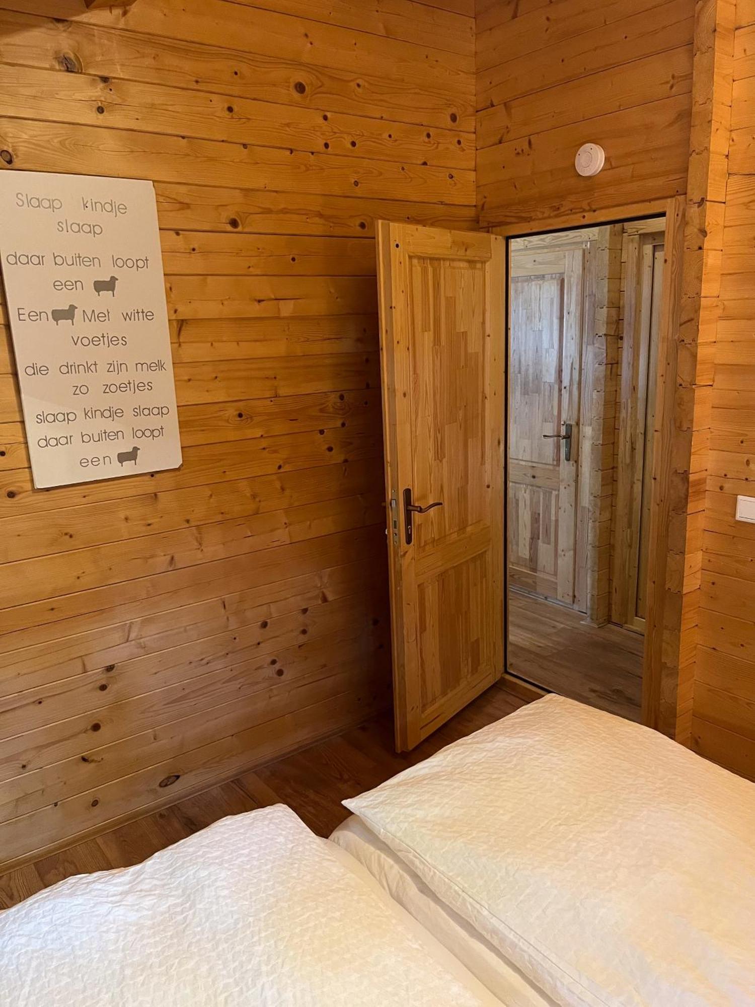 Luxe En Ruim Chalet Met Airco Bij Leekstermeer Matsloot Zewnętrze zdjęcie