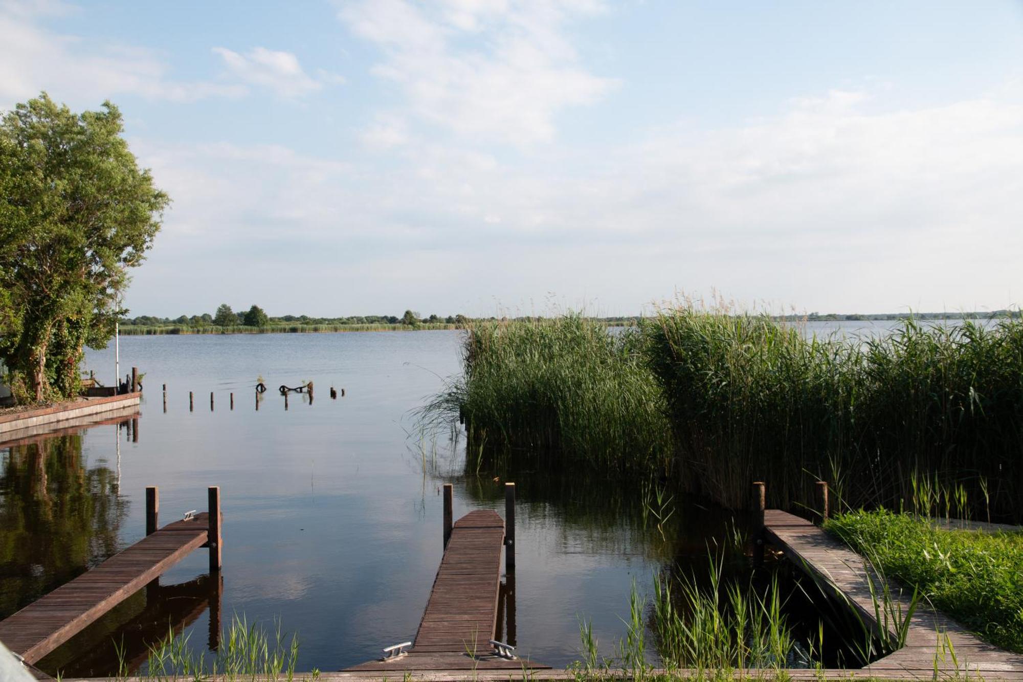 Luxe En Ruim Chalet Met Airco Bij Leekstermeer Matsloot Zewnętrze zdjęcie