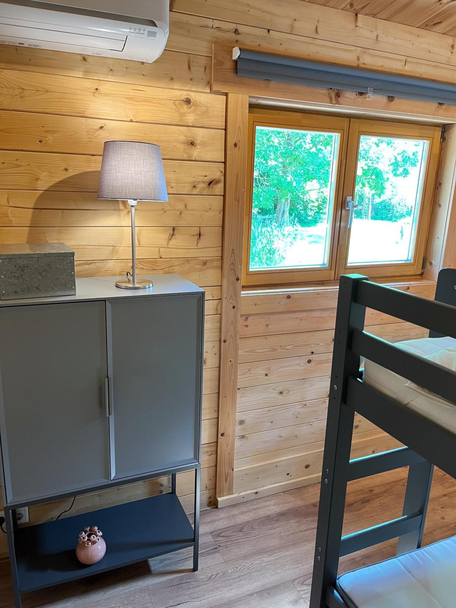 Luxe En Ruim Chalet Met Airco Bij Leekstermeer Matsloot Zewnętrze zdjęcie