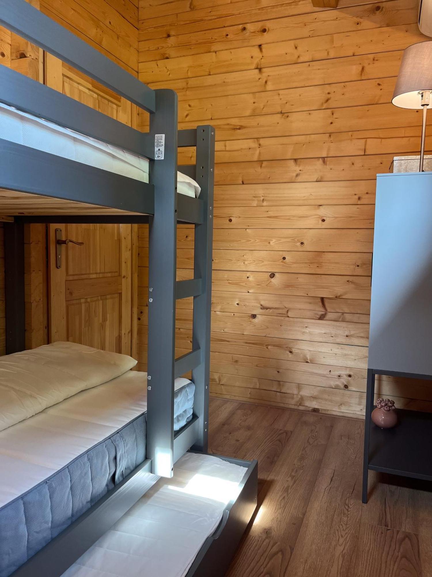 Luxe En Ruim Chalet Met Airco Bij Leekstermeer Matsloot Zewnętrze zdjęcie