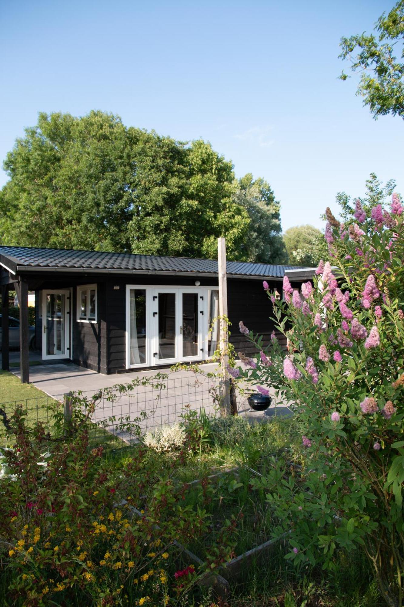 Luxe En Ruim Chalet Met Airco Bij Leekstermeer Matsloot Zewnętrze zdjęcie